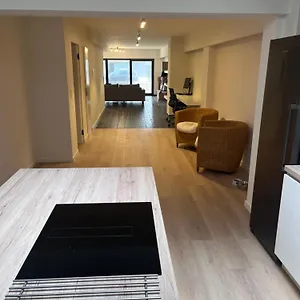 new-bright-180m2-appartement100m-from-the-beach.bruges-hotels.info/